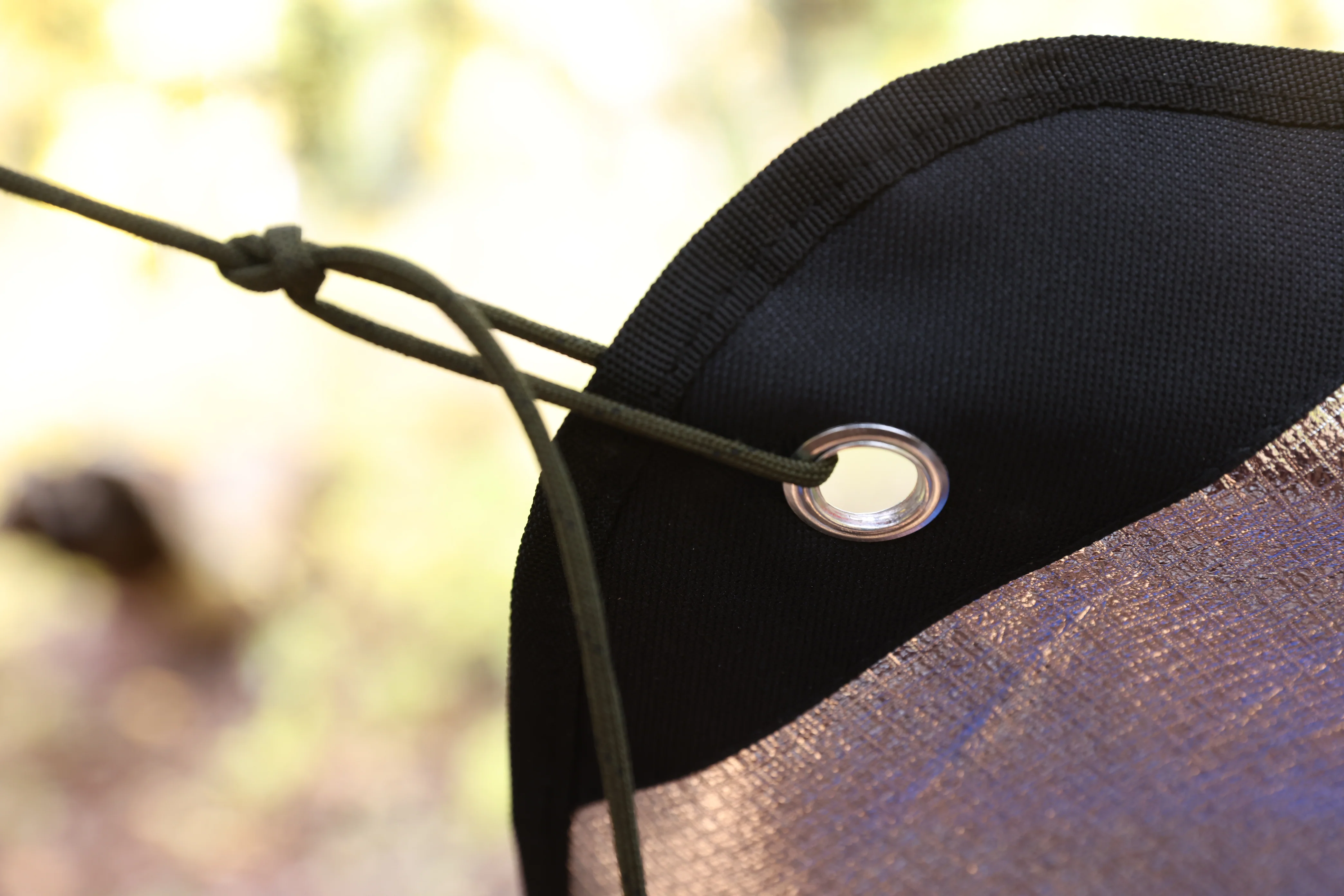 Large Deluxe Thermal Blanket - Image 15