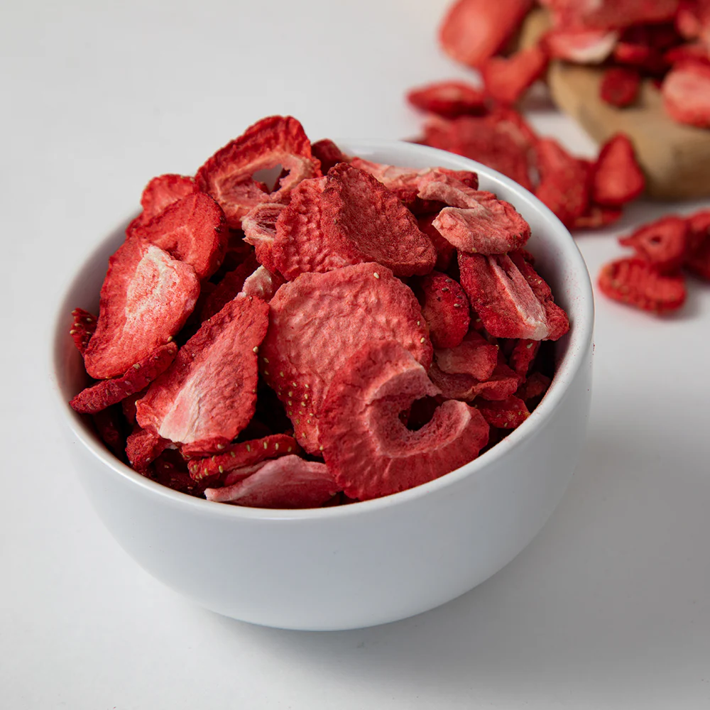 Emergency Essentials® Freeze-Dried Strawberry Slices Large #10 Can - Image 9